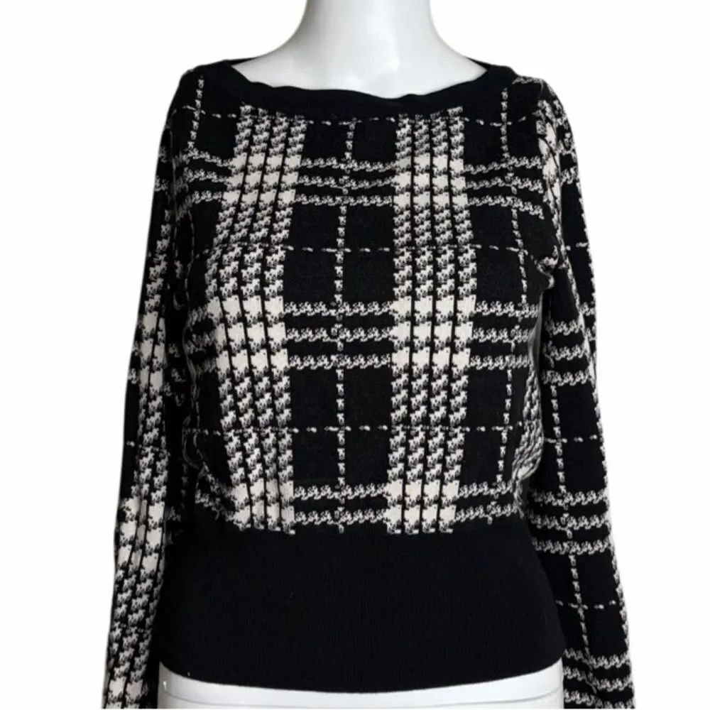 7th Avenue Plaid Black and White Women's Sweater Small